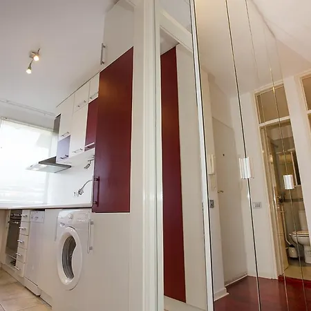 Sunset Apartment *